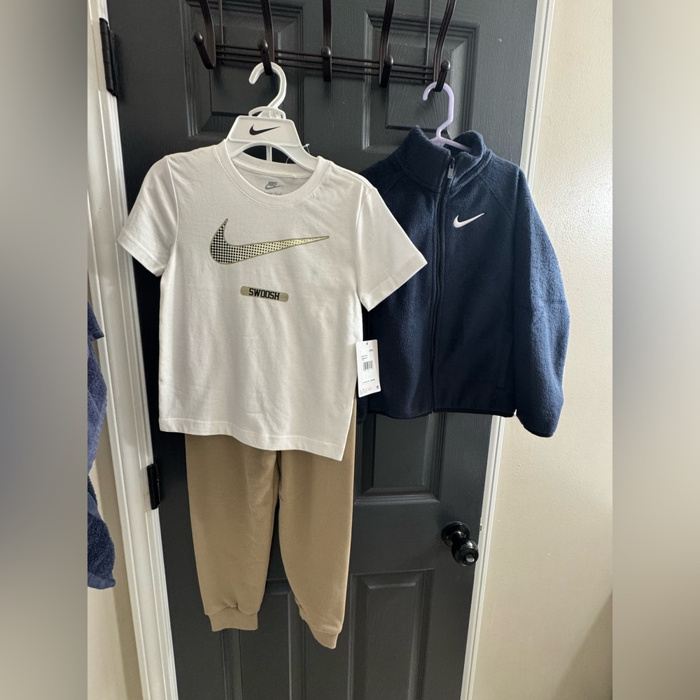 Nike Boys' 2-Piece Set and Nike Fleece